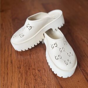 Gucci White Platform Clog Mules with Perforated GG